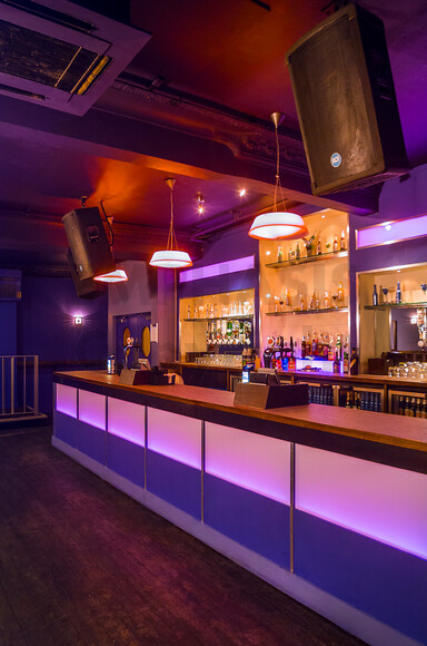 8M991693 
 Time Nightclub - Harrogate, UK
Copyright - Richard Southall 
 Keywords: Copyright, Harrogate, Nightclub, Richard, Southall, Time, bar, club, dance, deltic, emphasis, first, interior, late, leisure, luminar, night, photographer, photography, uk