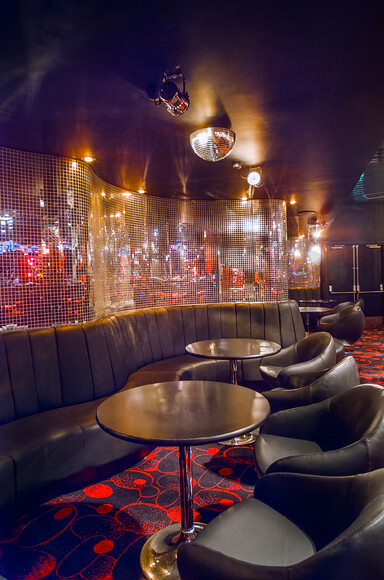 8N8F3977 
 New York New York Nightclub - Coventry, UK
Copyright - Richard Southall 
 Keywords: Coventry, NY, NYNY, New, Nightclub, York, bar, club, dance, deltic, floor, late, leisure, luminar, night, uk