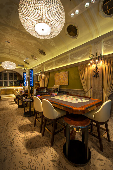 DSC0359 
 Maxims Casino, Kensington
Copyright - Richard Southall 
 Keywords: Genting, Casinos, Maxims, Casino, Kensington, London, UK, gambling, gaming, poker, roulette, venue, place, gates, south, w8, 5LS, Copyright, Richard, Southall, photographer, photography, emphasis, club