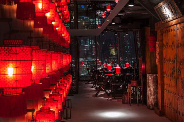 DSC3416 
 Hutong Restaurant - The Shard, London
Copyright - Richard Southall 
 Keywords: Hutong, Restaurant, The, Shard, London, level, 33, St Thomas, street, Chinese, se1 9ry, bar,
Copyright, Richard, Southall, emphasis, photography, photographer,