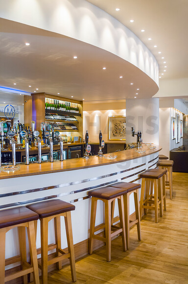 8M998154 
 Metro Bar & Grill - Solihull., UK 
Copyright - Richard Southall 
 Keywords: Copyright, Design, Grill, Metro, Richard, Solihull., Southall, West, architecture, bar, eatery, emphasis, interior, midlands, photographer, photography, restaurant, uk, venue