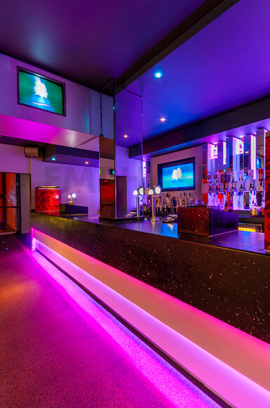 DSC6715 
 Oceana Nightclub - Milton Keynes, UK
Copyright - Richard Southall 
 Keywords: Copyright, Milton Keynes, Nightclub, Oceana, Richard, Southall, architectural, club, emphasis, exterior, interior, late, leisure, luminar, night, photographer, photography, uk, venue