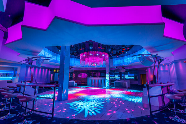 DSC6517 
 Oceana Nightclub - Milton Keynes, UK
Copyright - Richard Southall 
 Keywords: Copyright, Milton Keynes, Nightclub, Oceana, Richard, Southall, architectural, club, emphasis, exterior, interior, late, leisure, luminar, night, photographer, photography, uk, venue