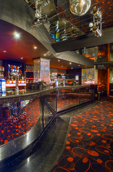 8N4T1681 
 New York, New York Nightclub - Bedford
Copyright - Richard Southall 
 Keywords: Bedford, Copyright, NY, New, Nightclub, Richard, Southall, York, bar, disco, emphasis, late, leisure, luminar, night, photographer, photography, wine